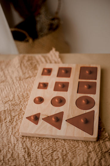 Wooden Shape Discovery Puzzle – Easy-Grip for Toddlers