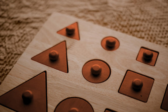 Wooden Shape Discovery Puzzle – Easy-Grip for Toddlers